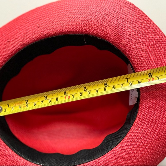 Red Fedora - Picture 7 of 9